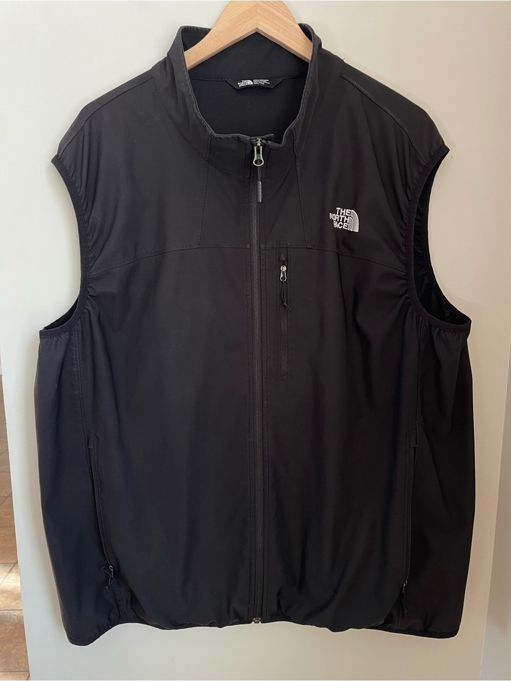 The North Face Men's Black Soft Shell Wind-Resistant Active Vest Size XXL